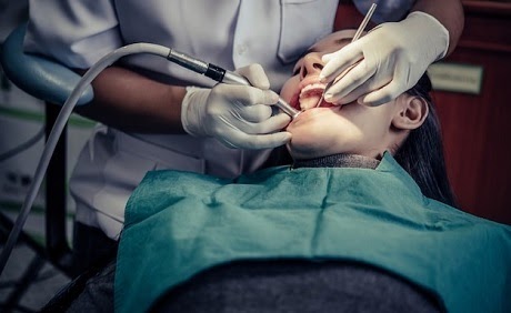 Can You Delay a Wisdom Tooth Cavity Removal? Here’s What Dentists Say