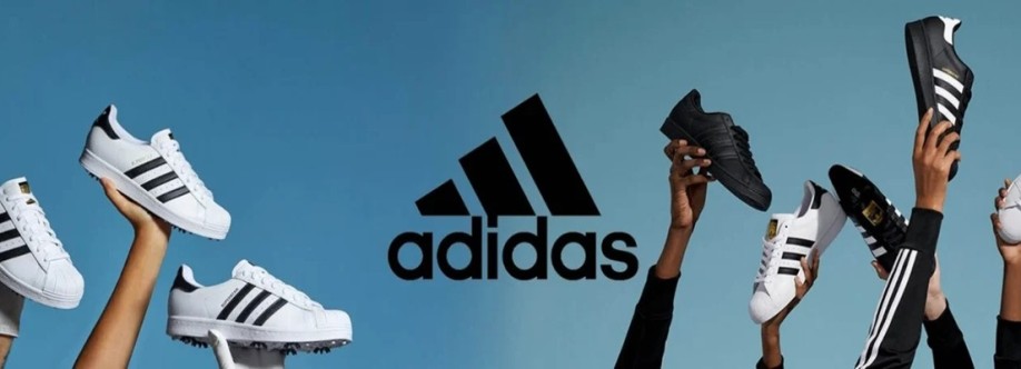 Sneakers Online Cover Image